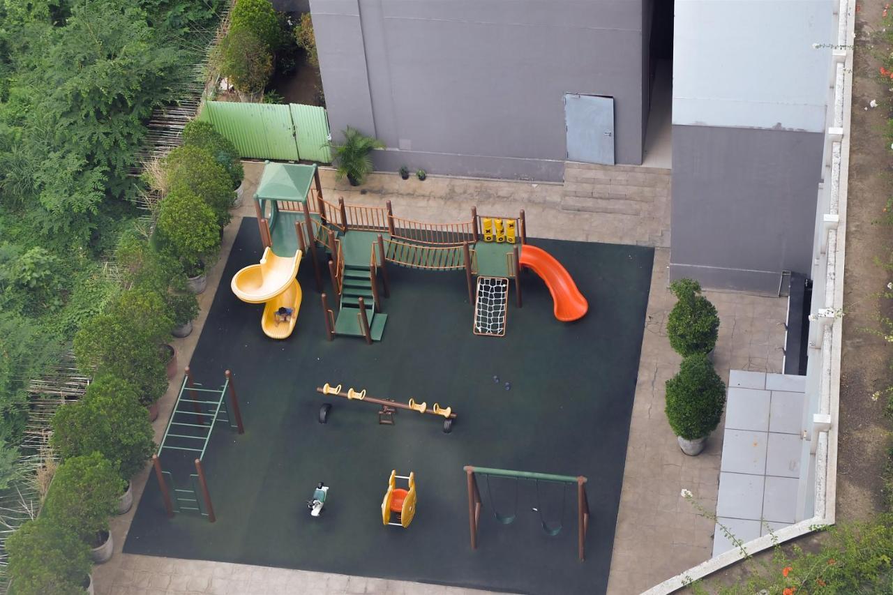 And Strategic Nifarro Park By Travelio Jakarta
